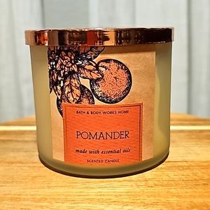 Bath & Body Works 3 wick candle